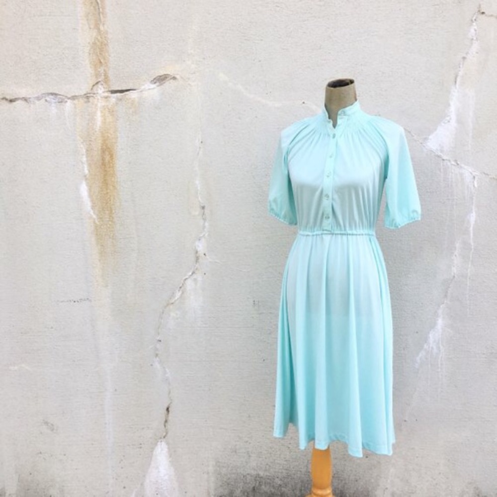 1970s Mint Green Smocked Yoke Dress (Size 4 to 6)